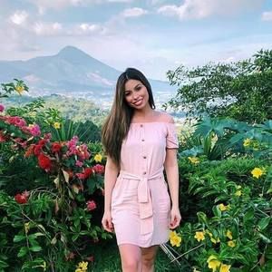 Meet your Posher, Josefina